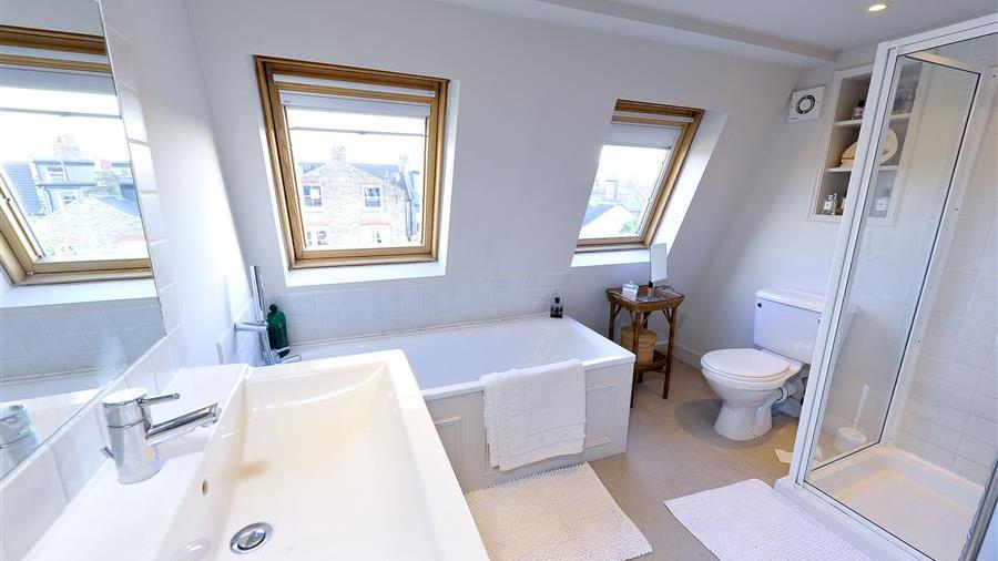 En-Suite Bathroom