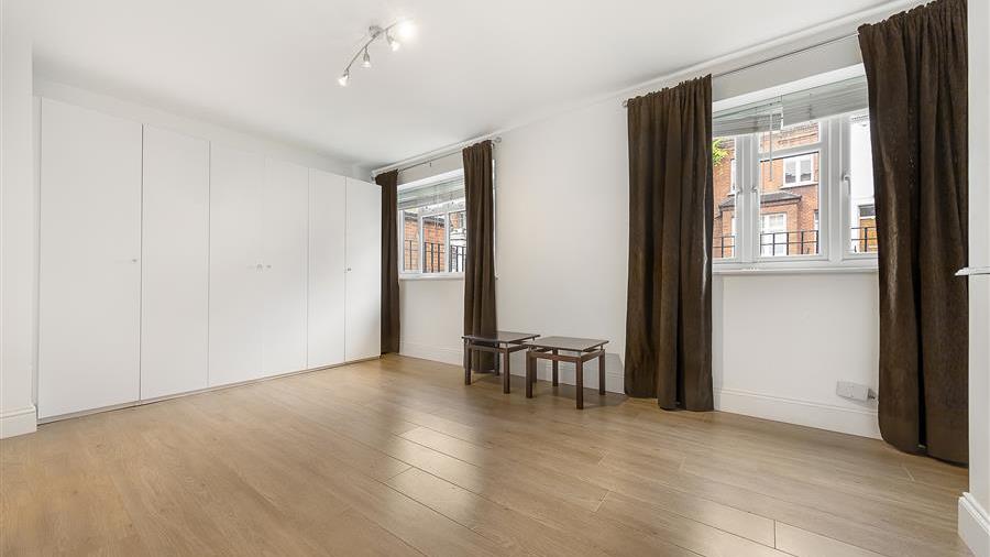 Studio Room