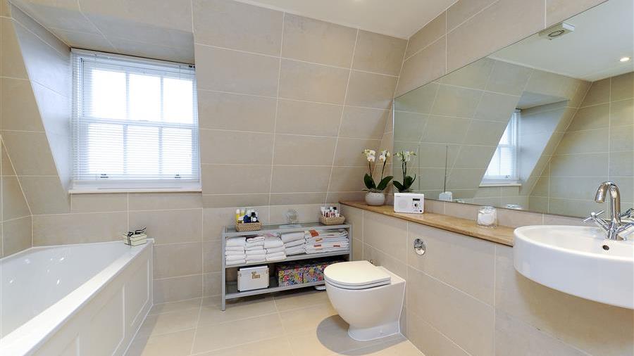 En-Suite Bathroom