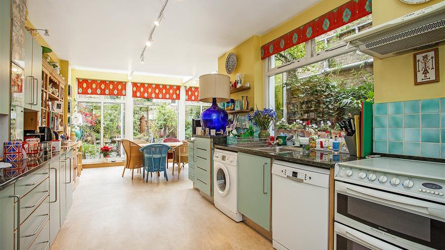 Kitchen/Dining Room