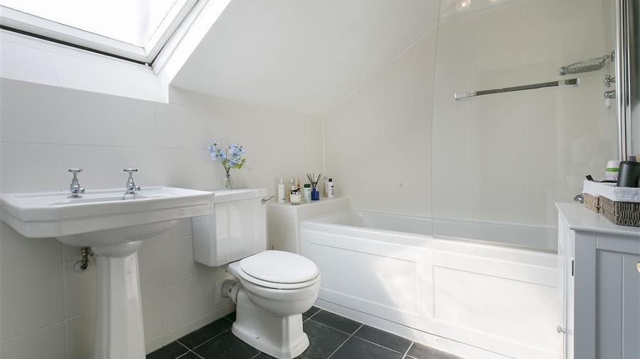 En-Suite Bathroom