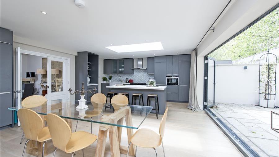 Kitchen/Dining Room