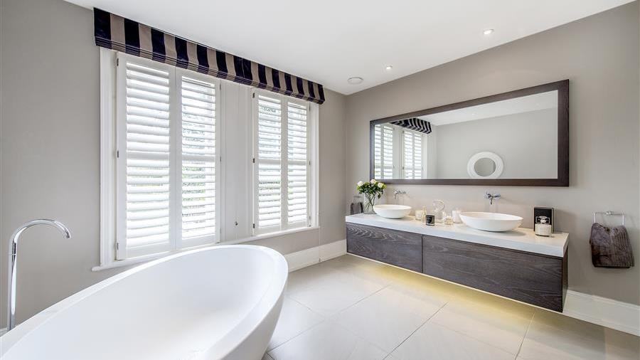 En-Suite Bathroom