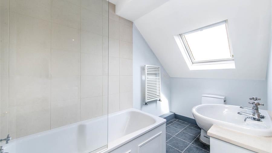 En-Suite Bathroom
