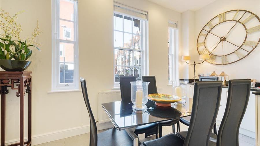 Kitchen/Breakfast Room