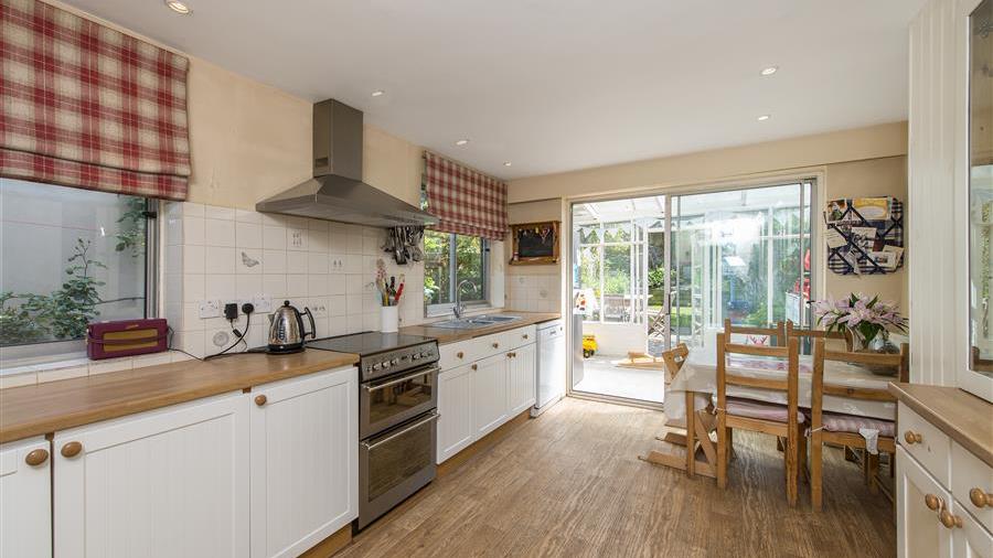 Kitchen/Breakfast Room