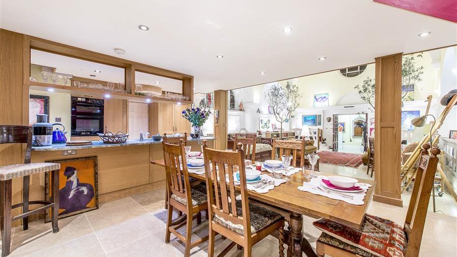 Kitchen/Dining Room