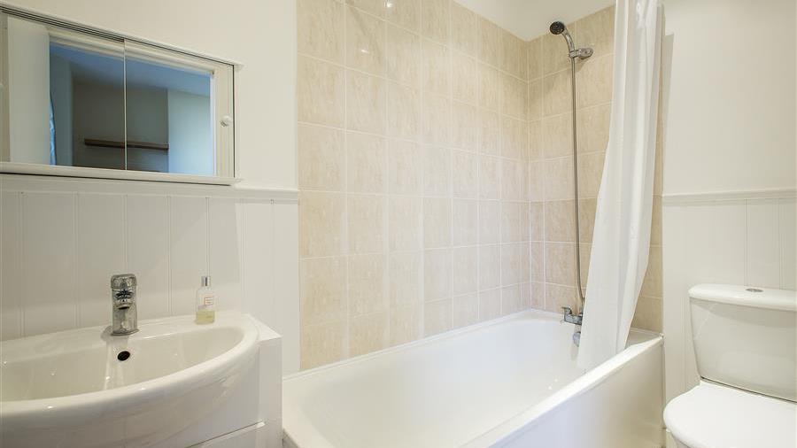 En-Suite Bathroom