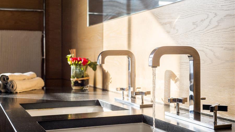 En-Suite Bathroom