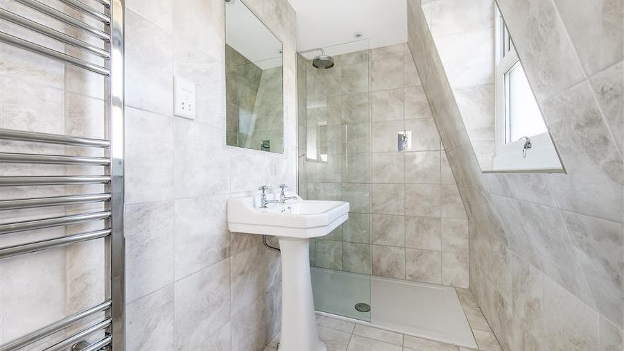 En-Suite Bathroom