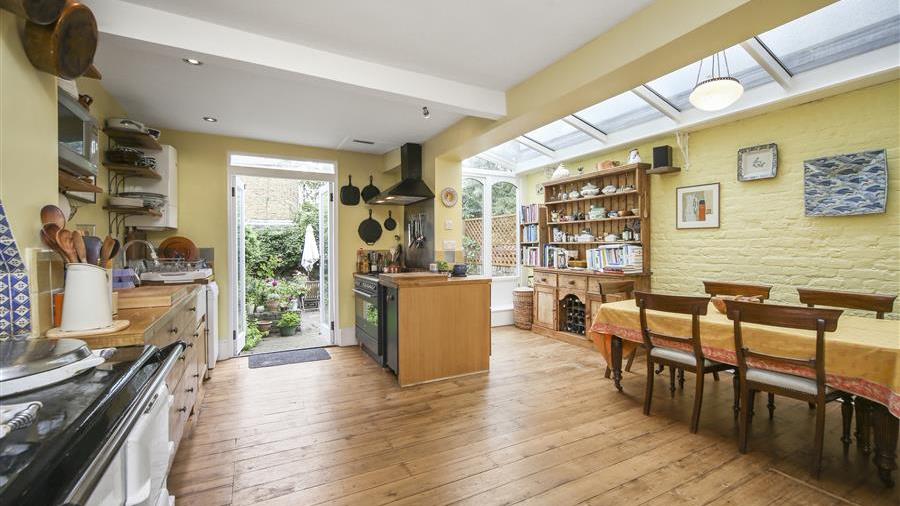 Kitchen/Dining Room
