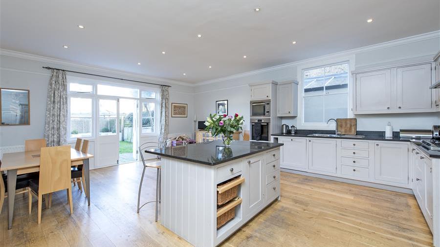 Kitchen/Dining Room