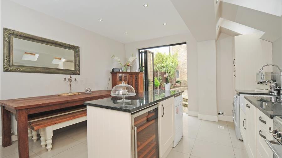 Kitchen/Dining Room