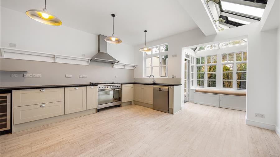 Kitchen/Breakfast Room