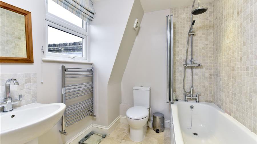 En-Suite Bathroom