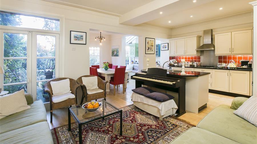 Kitchen/Breakfast Room