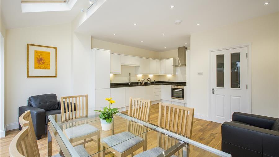 Kitchen/Breakfast Room