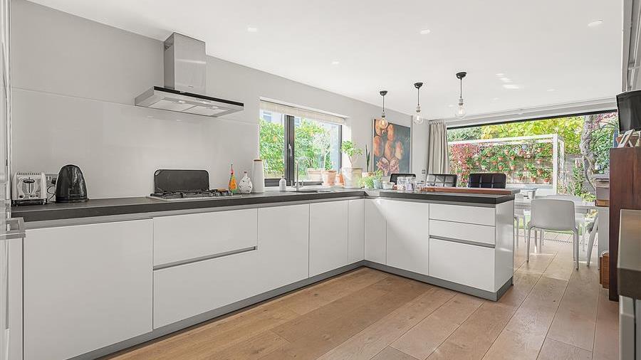Kitchen/Breakfast Room