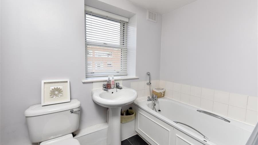 En-Suite Bathroom