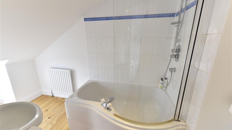 En-Suite Bathroom
