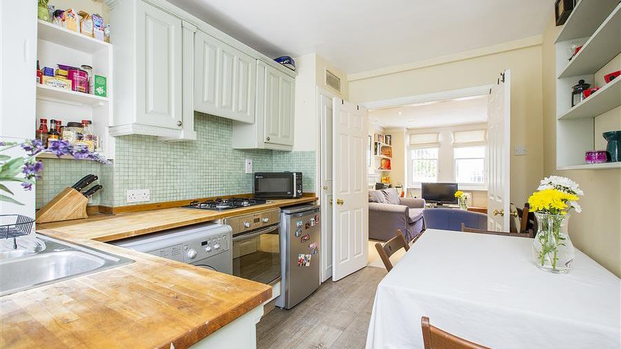 Kitchen/Breakfast Room