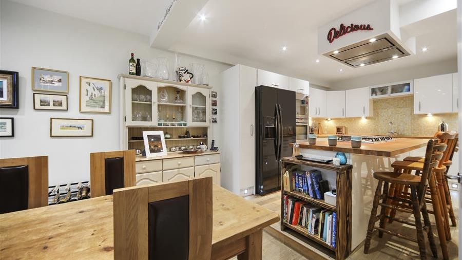 Kitchen/Breakfast Room