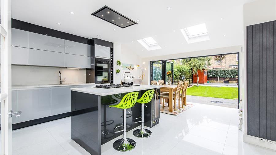 Kitchen/Breakfast Room