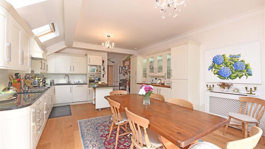 Kitchen/Dining Room
