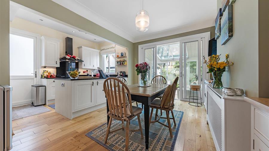 Kitchen/Breakfast Room