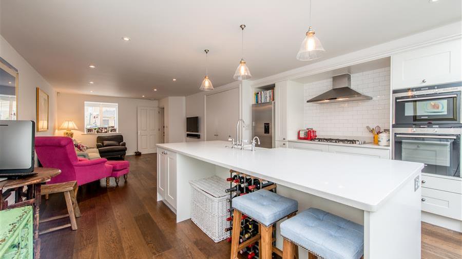 Kitchen/Breakfast Room