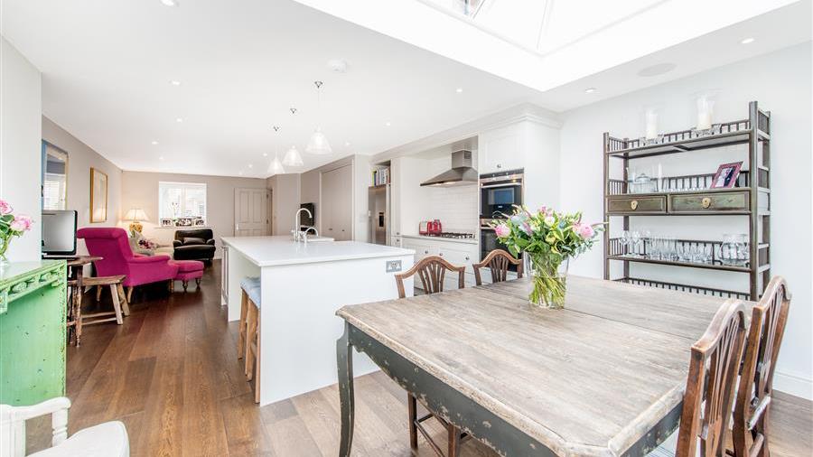 Kitchen/Breakfast Room