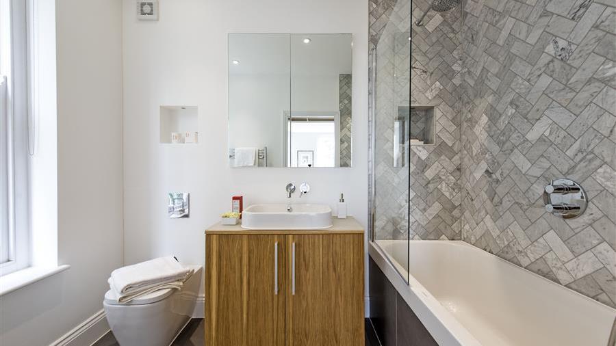 En-Suite Bathroom