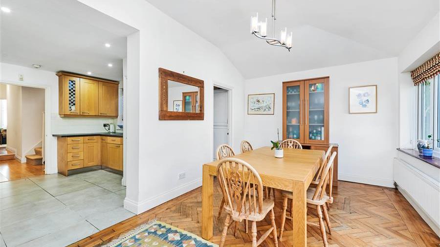 Kitchen/Dining Room