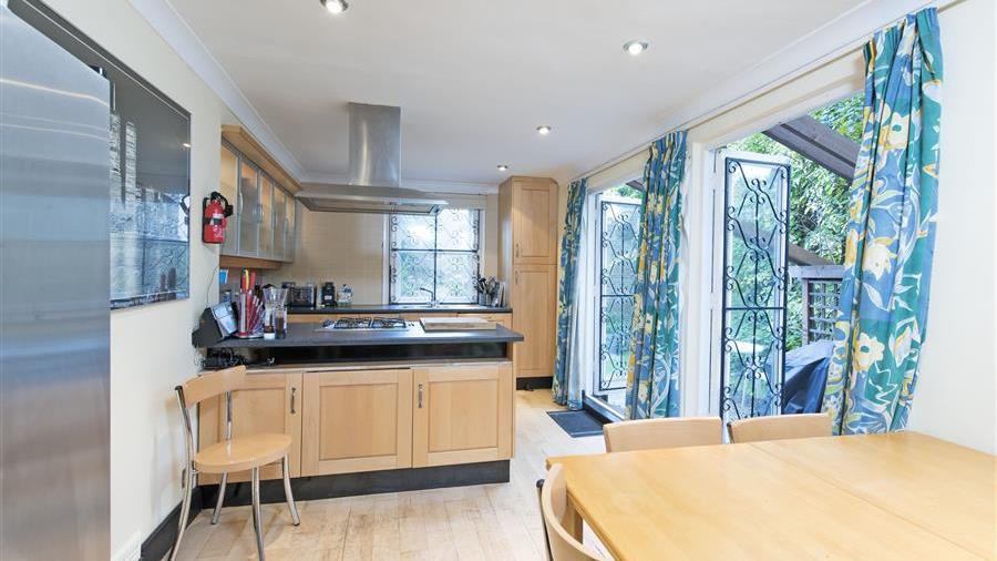 Kitchen/Breakfast Room