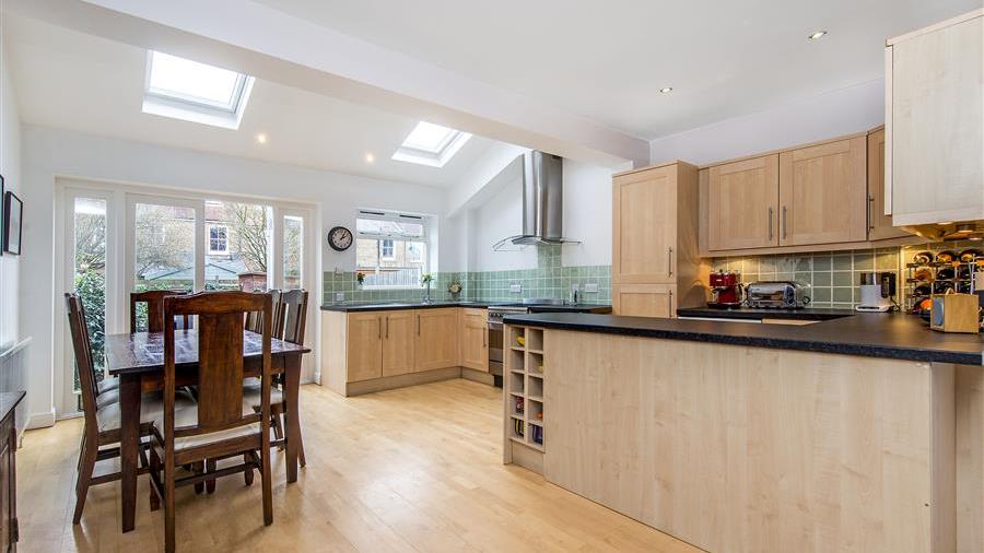 Kitchen/Dining Room