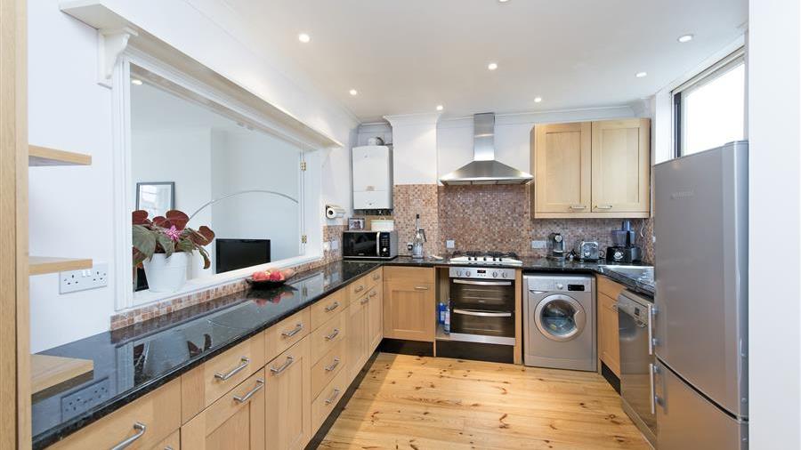 Kitchen/Breakfast Room