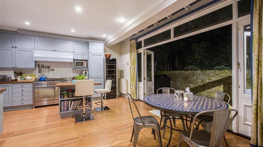 Kitchen/Breakfast Room