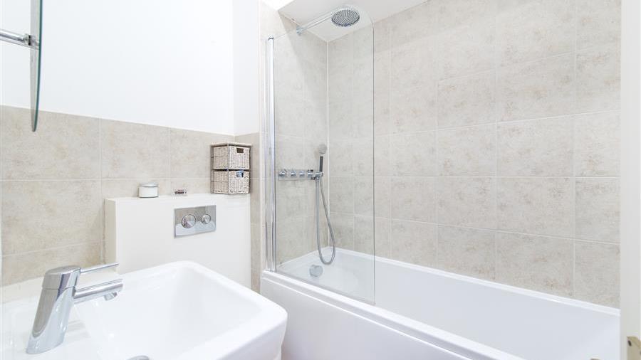 En-Suite Bathroom