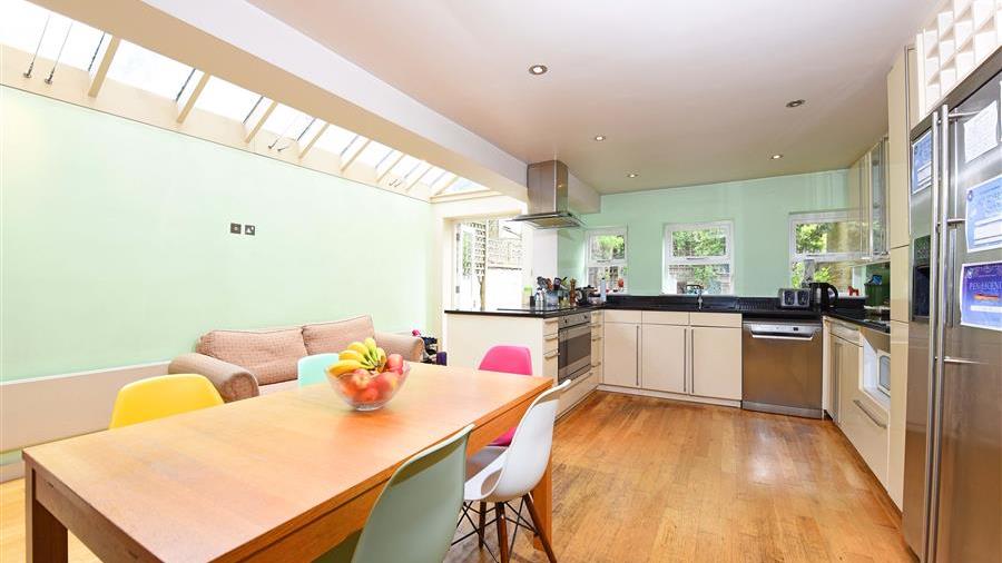 Kitchen/Breakfast Room