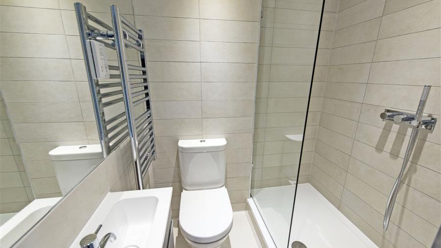 En-Suite Bathroom