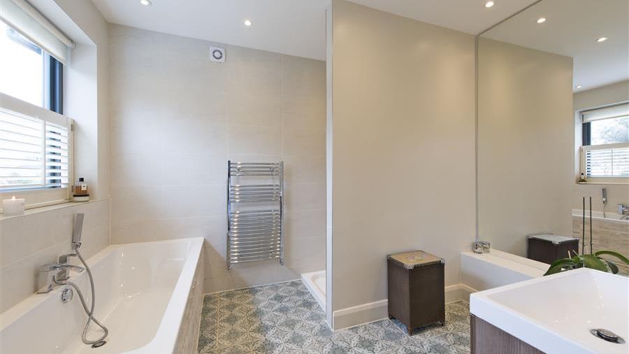 En-Suite Bathroom