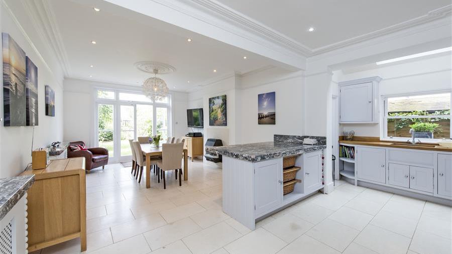 Kitchen/Breakfast Room