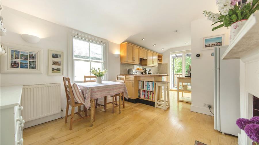 Kitchen/Breakfast Room