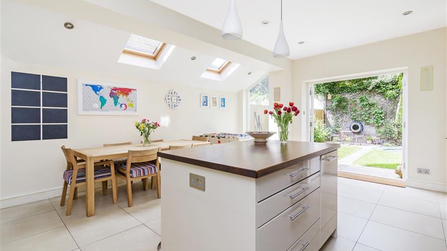 Kitchen/Breakfast Room