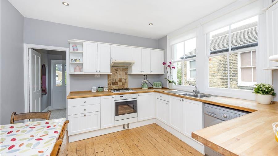 Kitchen/Breakfast Room