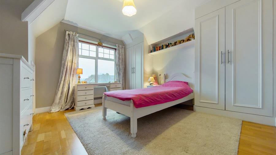 Sixth Bedroom