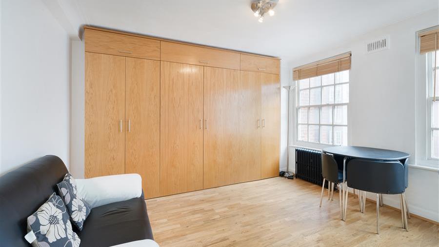 Studio Room