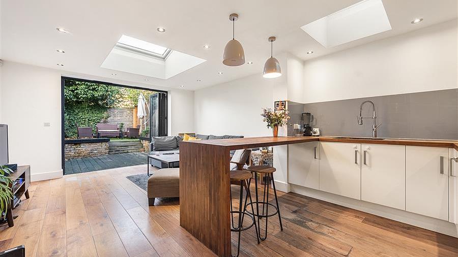 Kitchen/Dining Room