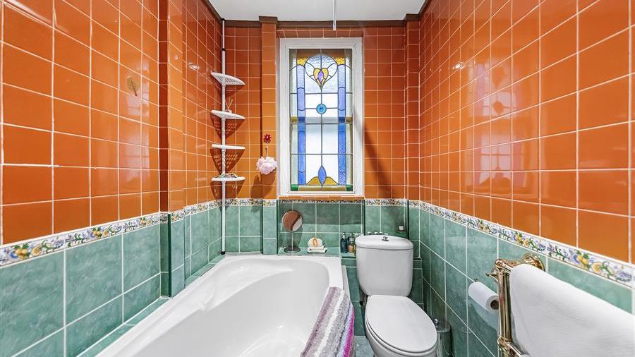En-Suite Bathroom