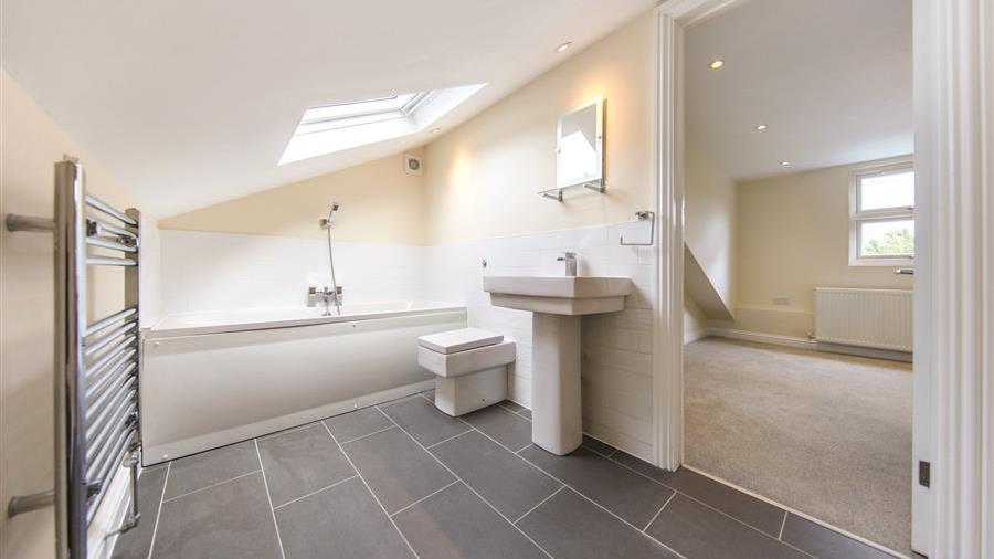 En-Suite Bathroom